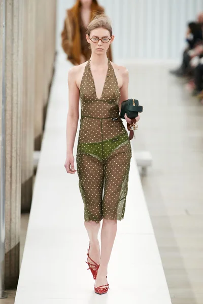 Look 7